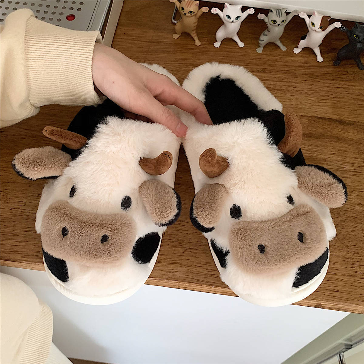 Cow Cutesies Slippers